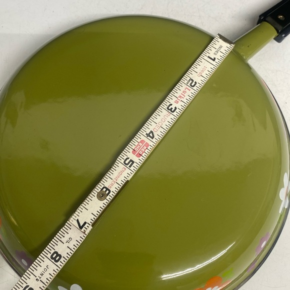 Daisy Flower Enameled Sauté Handled Pan - Picture 15 of 17